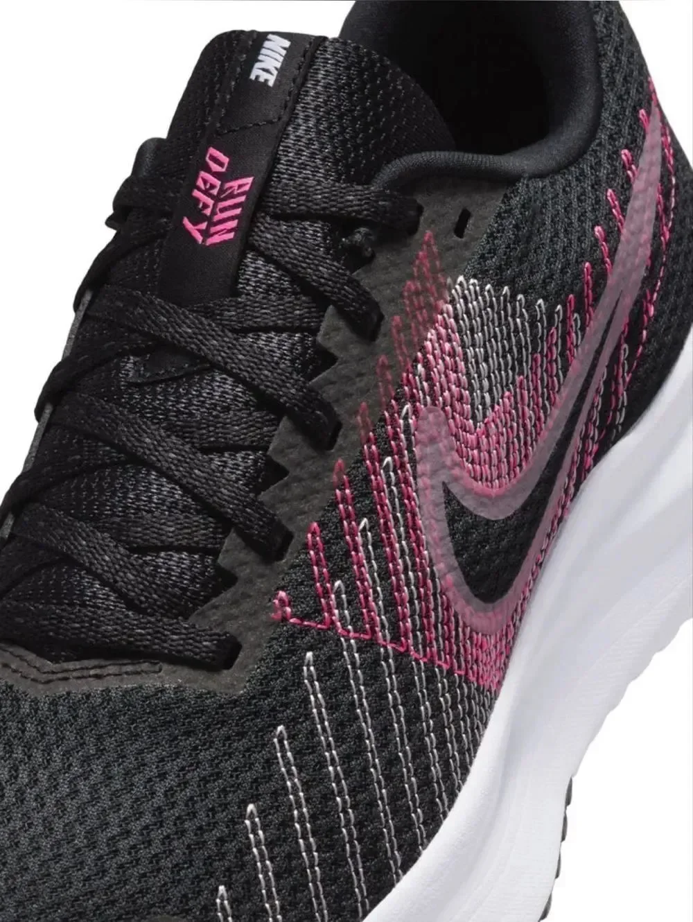 Nike Run Defy